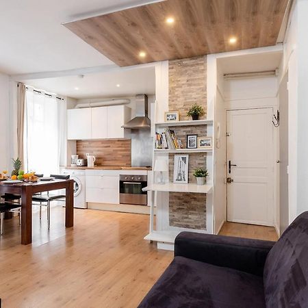 Rue Cler - Eiffel Tower City Apartment Paris Eksteriør bilde