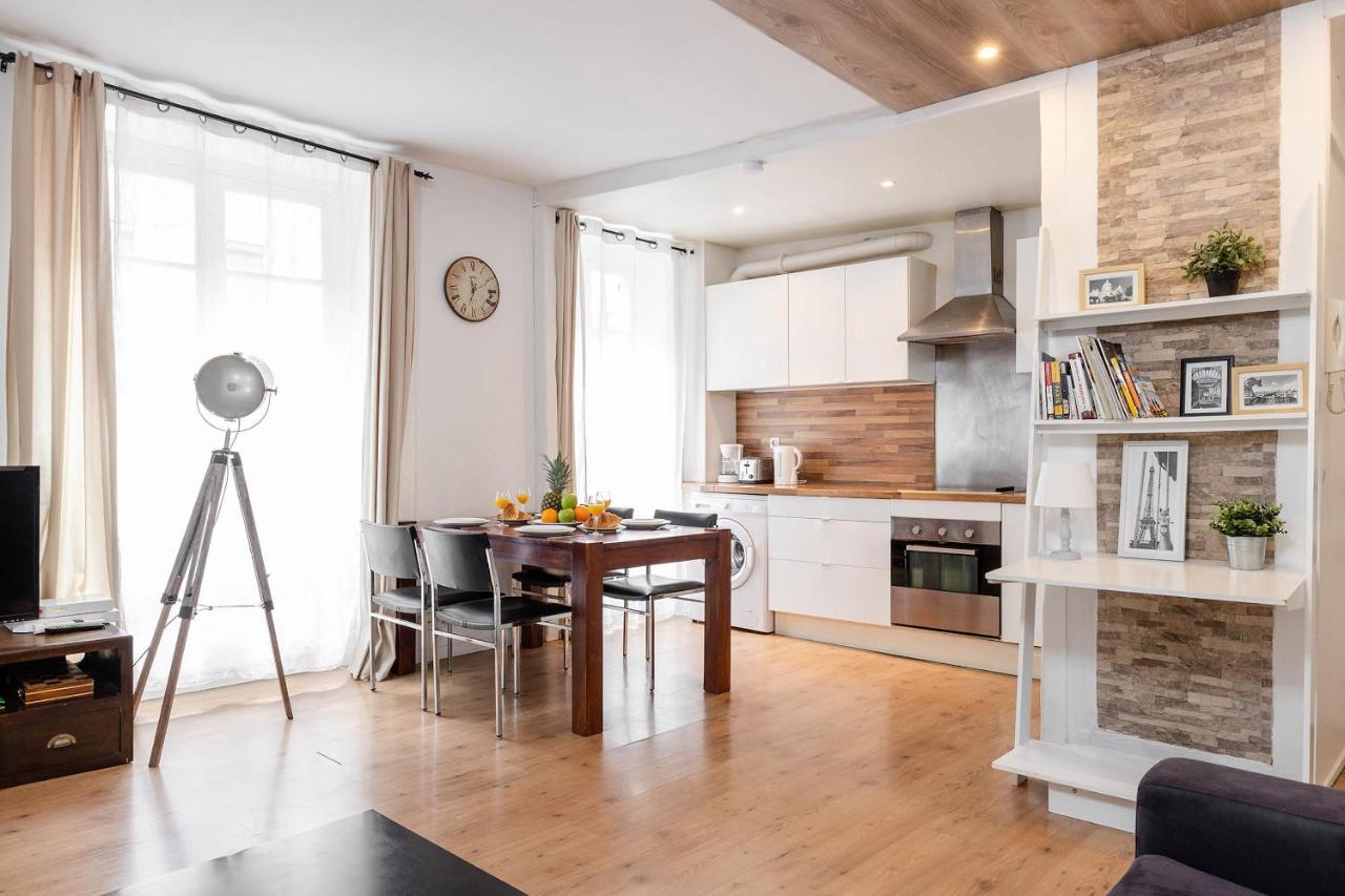 Rue Cler - Eiffel Tower City Apartment Paris Eksteriør bilde