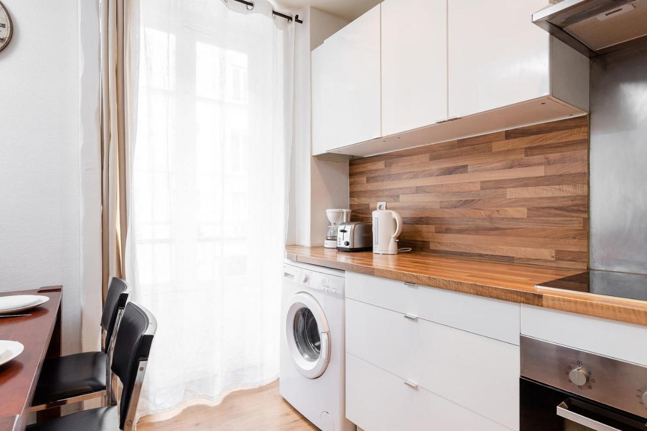 Rue Cler - Eiffel Tower City Apartment Paris Eksteriør bilde