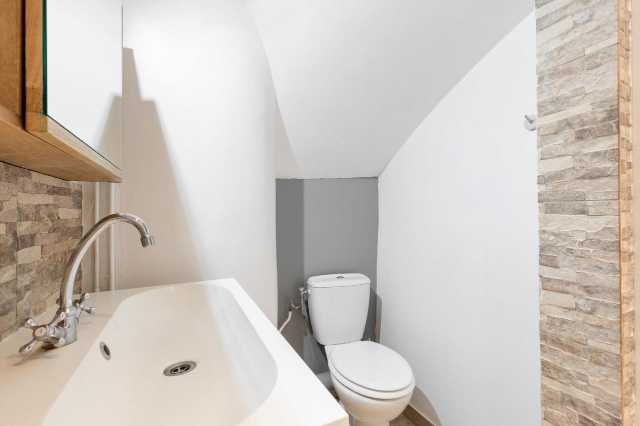 Rue Cler - Eiffel Tower City Apartment Paris Eksteriør bilde